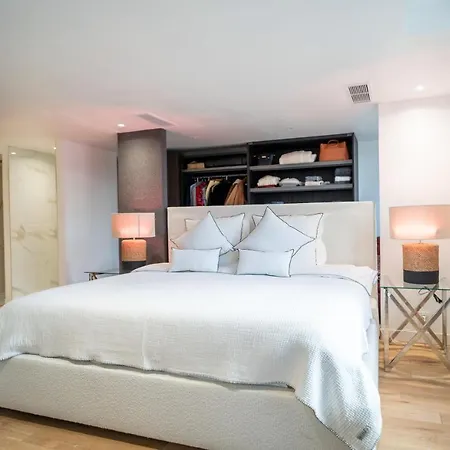 Apartmán Venue C - Luxurious & Spacious - Mansion - Elevator - Patio