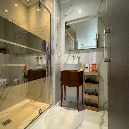 Venue C - Luxurious & Spacious - Mansion - Elevator - Patio *