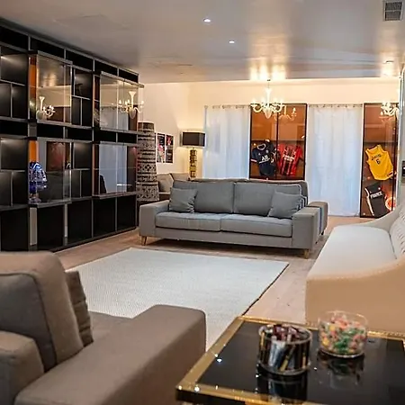 Appartamento Venue C - Luxurious & Spacious - Mansion - Elevator - Patio